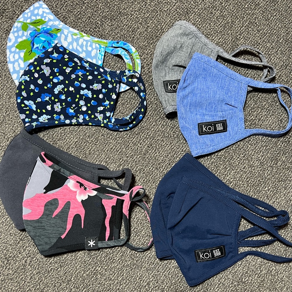 Scrub mask bundle